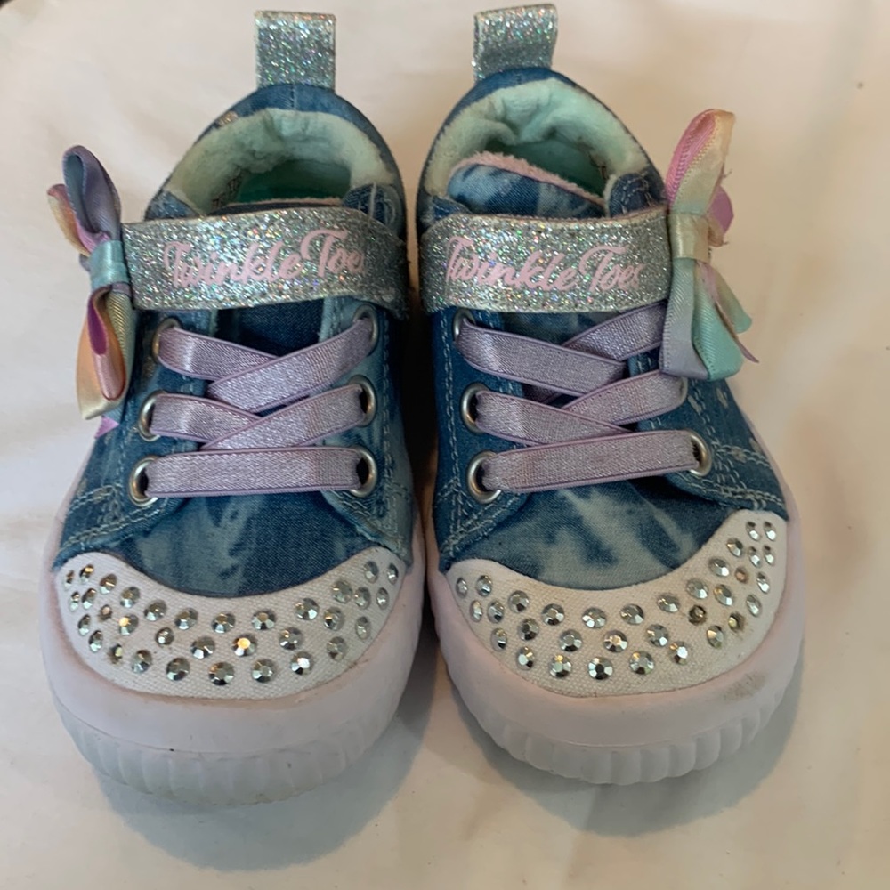 Sketchers Twinkle toes shoes 6T